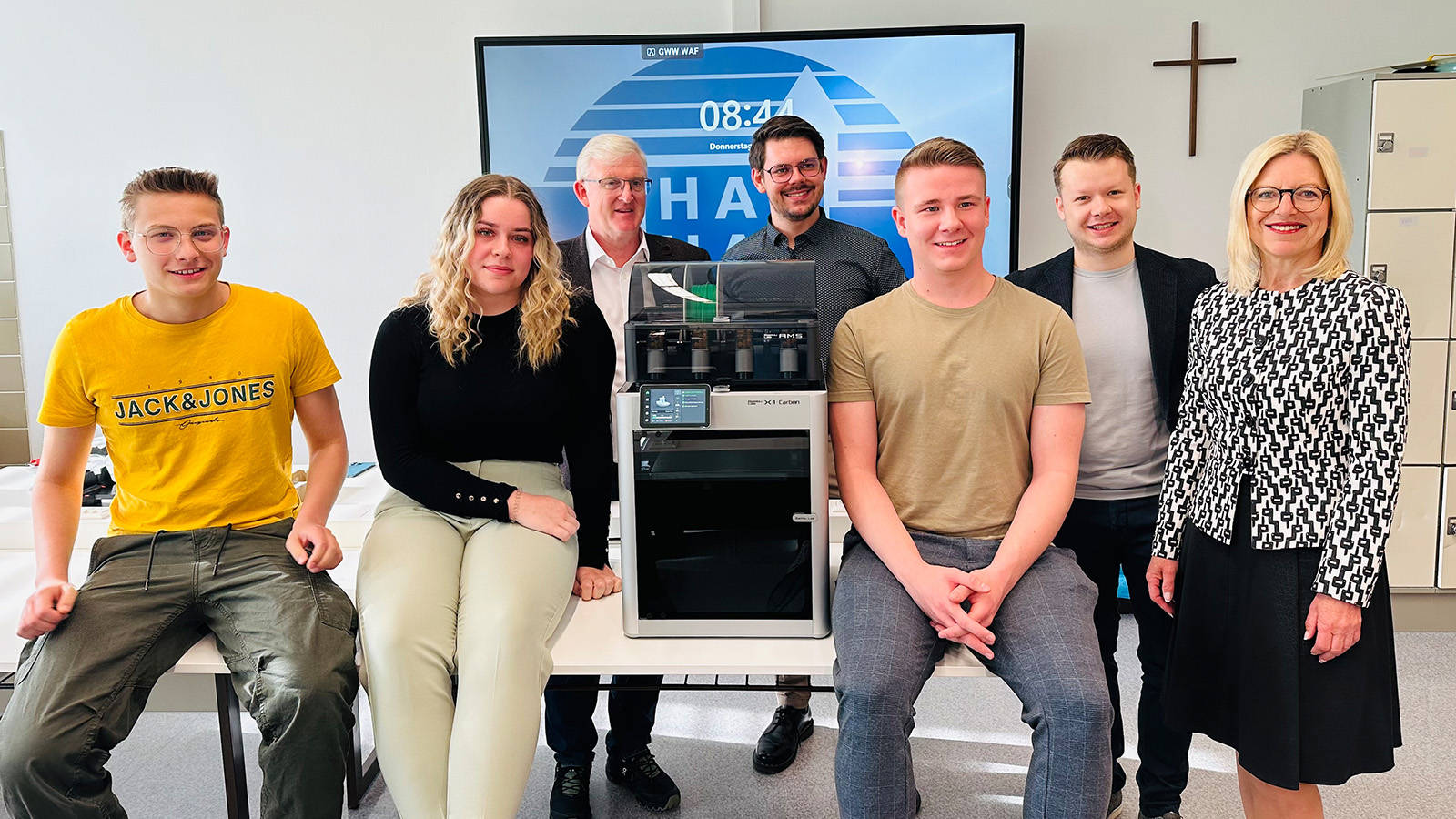 Innovation im Klassenzimmer: AiNet überreicht 3D-Drucker an die BHAK Judenburg